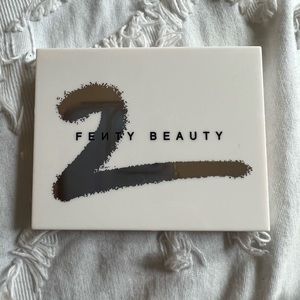 Fenty - Snap Shadows Eyeshadow Palette - 2: Cool Neutrals - New!
